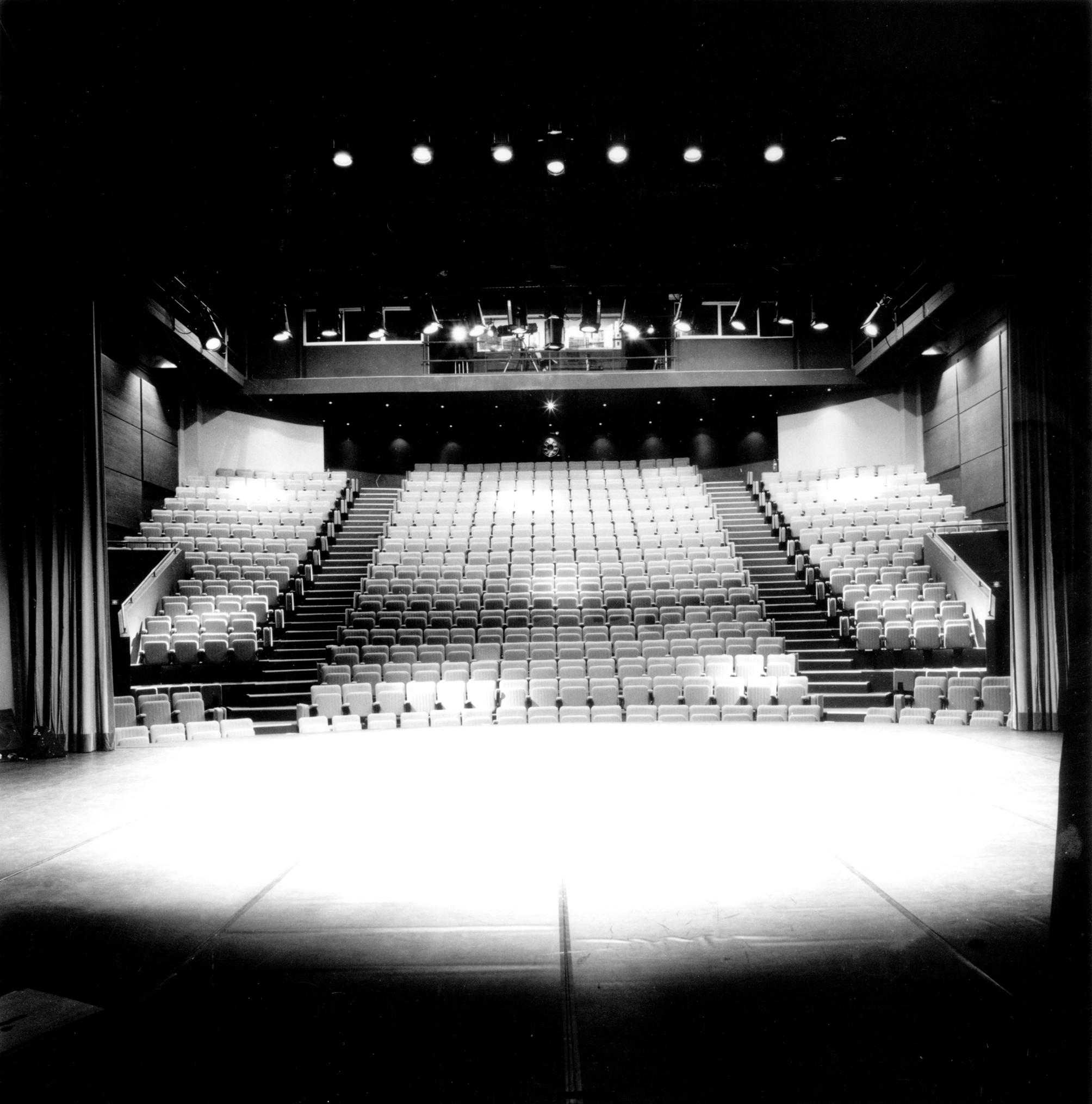 Image de présentation EMC Côté Spectacle